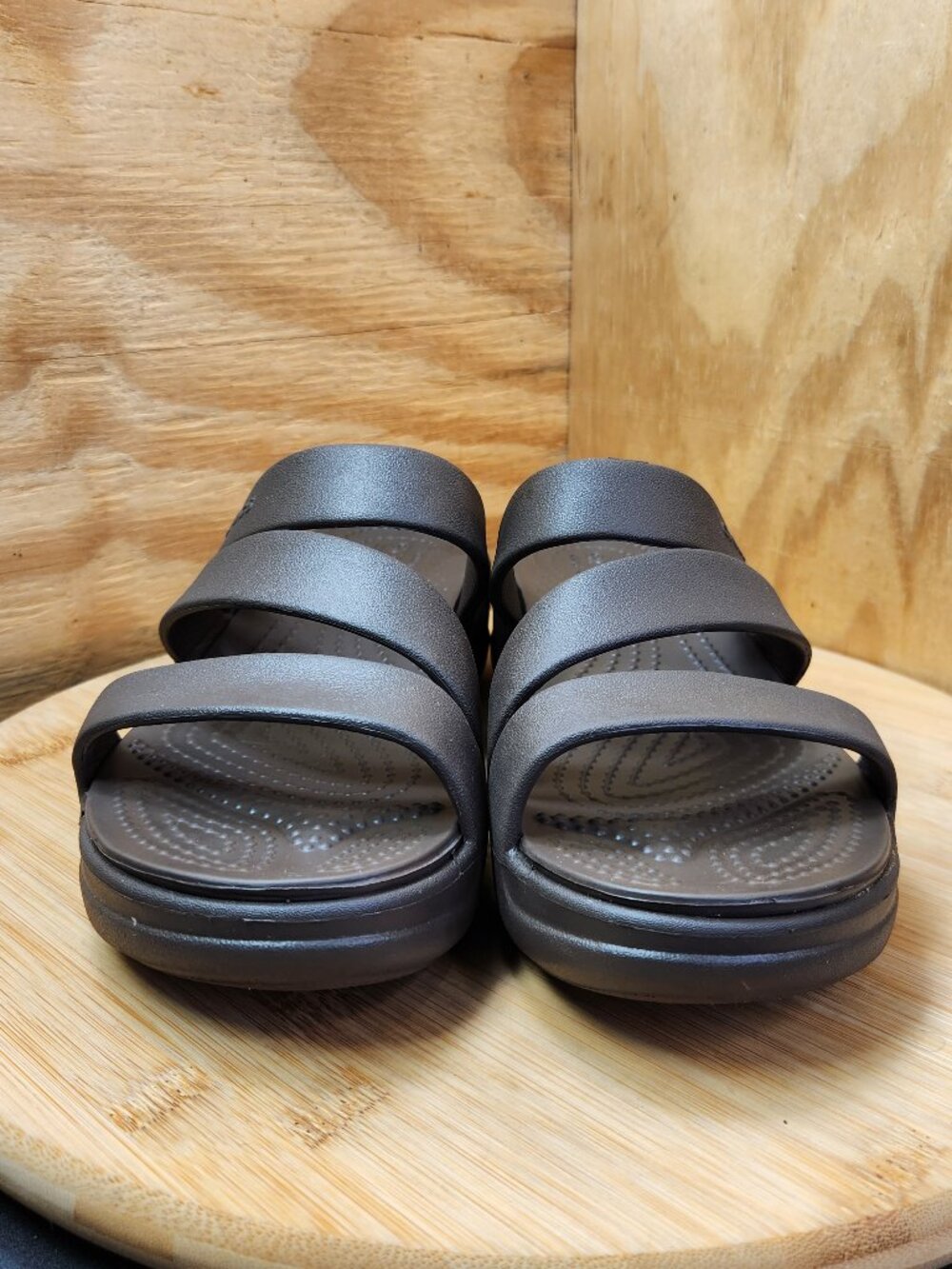 Crocs Getaway Strappy Womens Brown Wedge Slide Sandals Size 8 - Picture 2 of 9